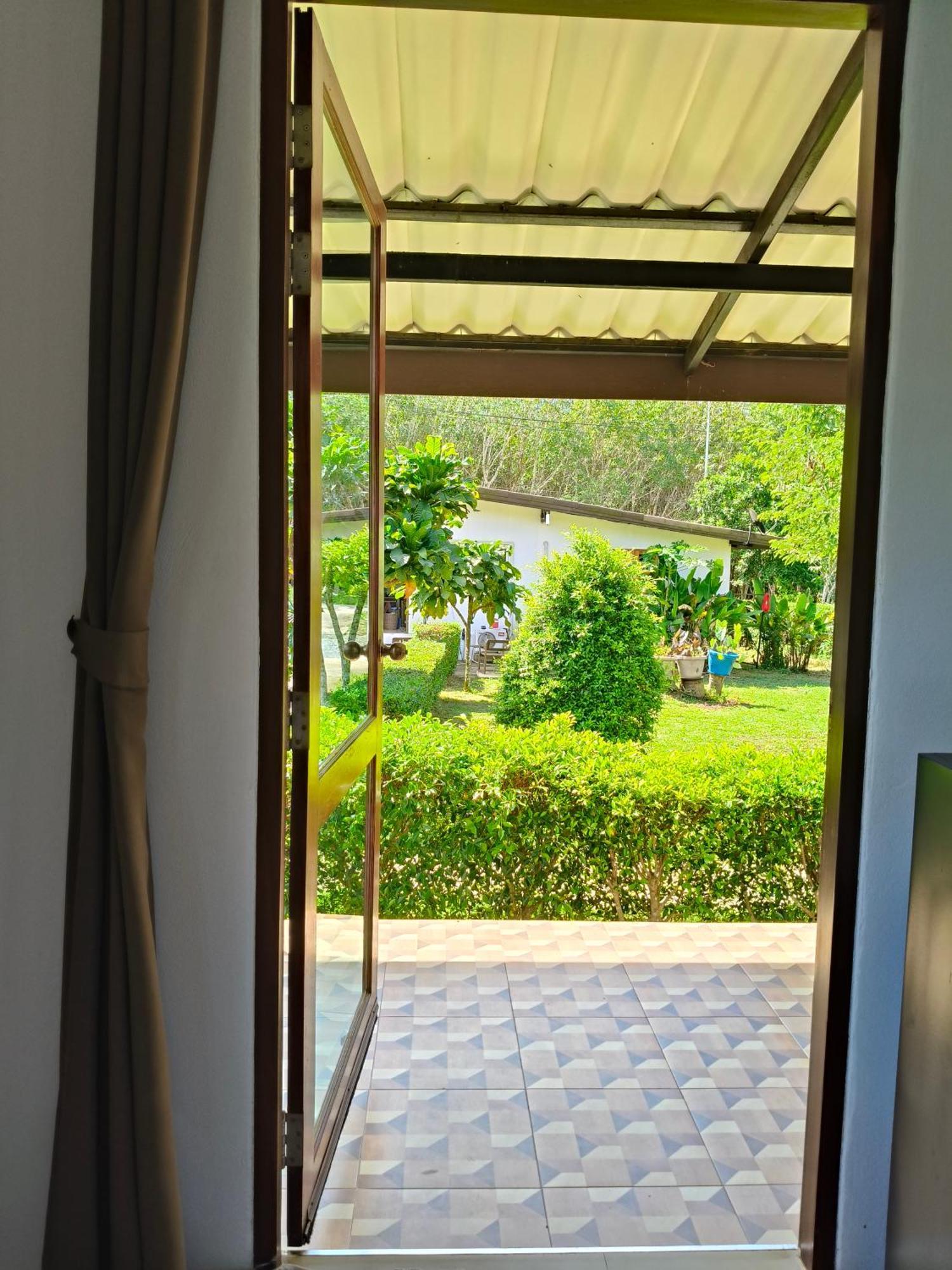 The Lodge At Koh Kood Ko Kut Bagian luar foto