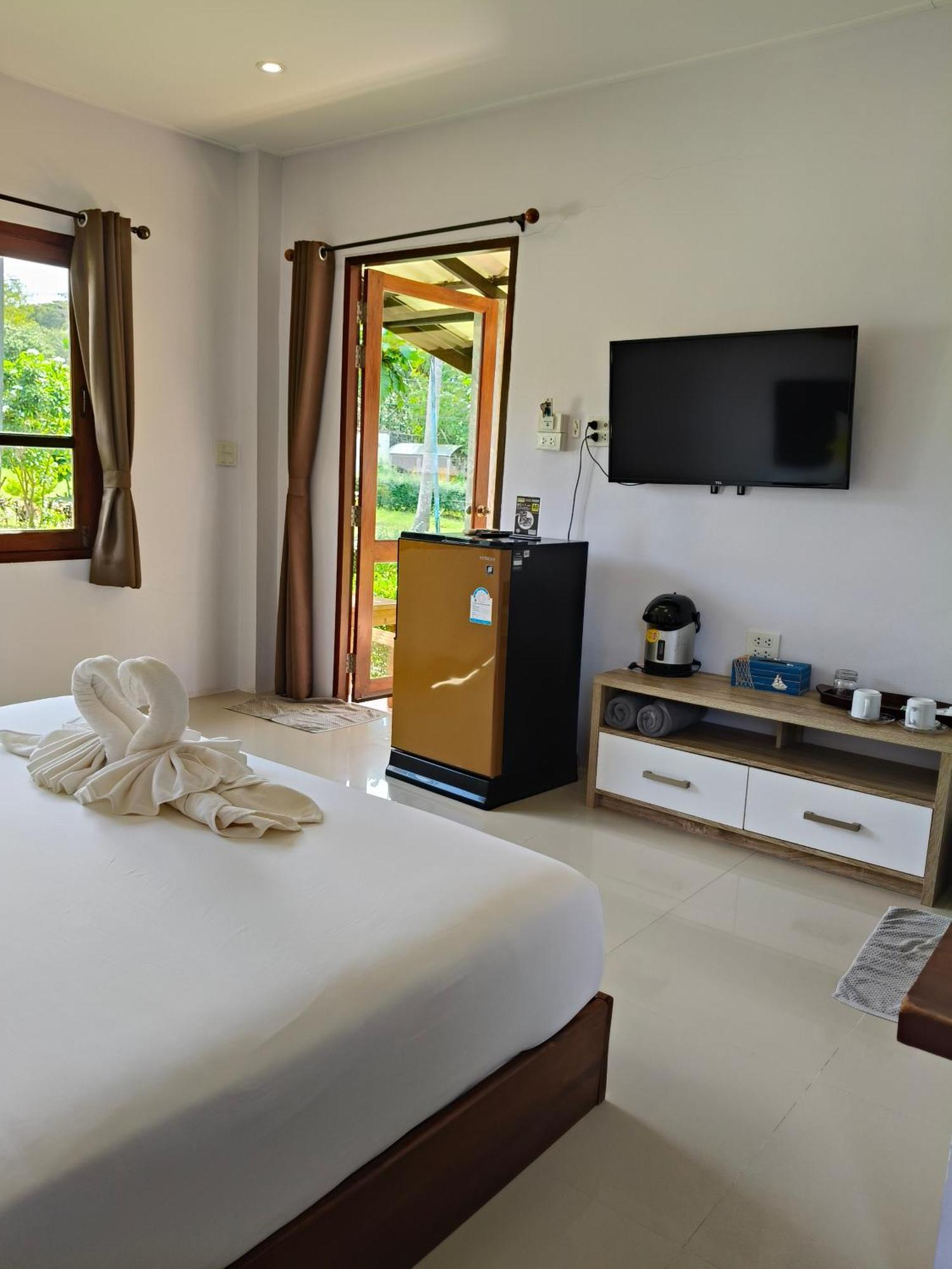 The Lodge At Koh Kood Ko Kut Bagian luar foto